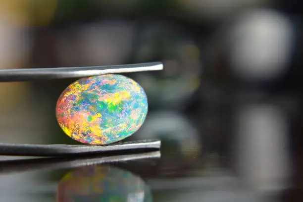 opal
Is a gem that has beautiful colors
Rare and expensive In the gemstone clamp