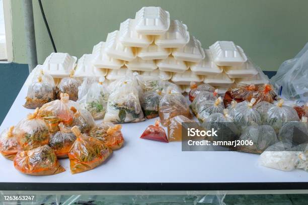 Free Thai Food Donate For The Poor Stock Photo - Download Image Now - Pantry, Community, People