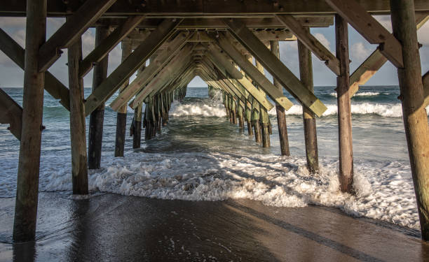 crystal pier at wrightsville beach before hurrican isaias - hurrican imagens e fotografias de stock