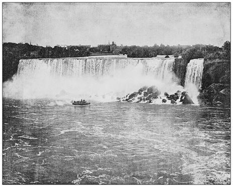 Antique black and white photograph: Niagara