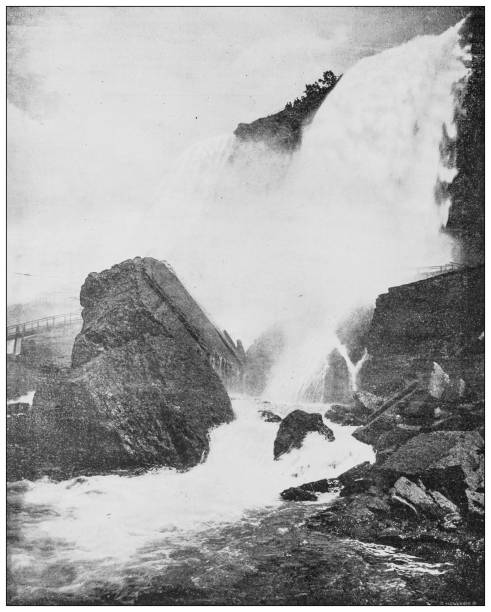 istock Antique black and white photograph: Niagara 1263897638