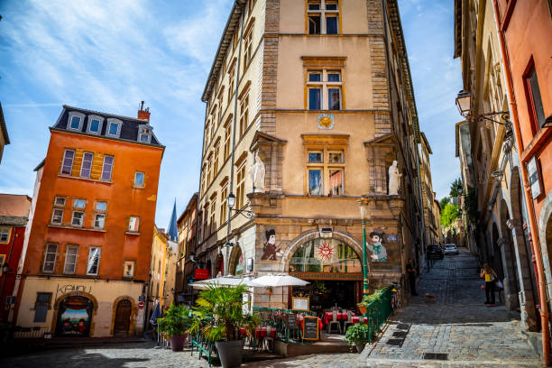 Schöne Dreifaltigkeit Stadtplatz in Lyon französisch Stadt alte Saint Georges Straßen emblematische Bezirk von Guignol – Foto