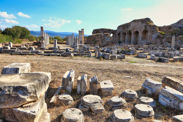 руины афродизиаса - architecture anatolia ancient civilization ancient greece стоковые фото и изображения