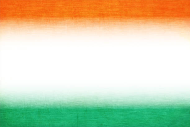 ilustraciones, imágenes clip art, dibujos animados e iconos de stock de papel crepe texturizado grunge vector tricolor descolorido descolorido con tres bandas horizontales en color naranja o azafrán, blanco y verde - indian flag flag india indian culture
