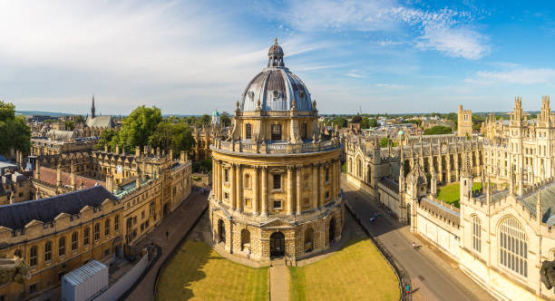 cámara radcliffe, biblioteca bodleian, oxford - oxford fotografías e imágenes de stock