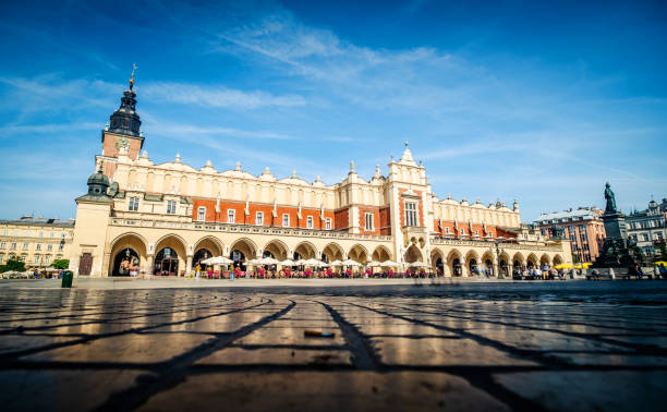istock Sunshine market building in Krakow 1264124910
