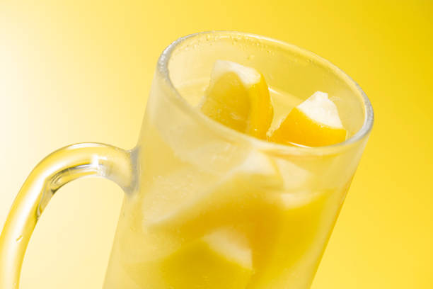 Lemon sour with plenty of frozen lemons Lemon sour with plenty of frozen lemons soda water glass lemon stock pictures, royalty-free photos & images