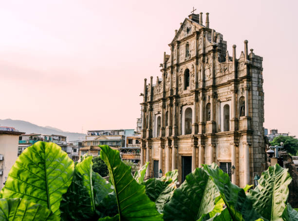 ruinen st.paul kirche in macau, china - unesco world heritage site macao church stone stock-fotos und bilder