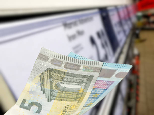 istock Supermarket and Euro banknotes 1264285043