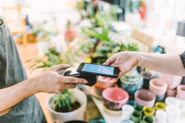 istock Contactless payments is the new normal 1264287656