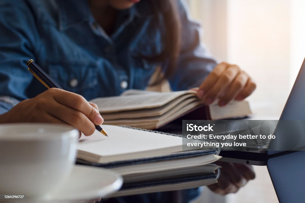 Studentin - Lizenzfrei Lernen Stock-Foto Studentin - Lizenzfrei Lernen Stock-Foto