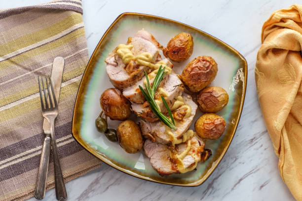 pork tenderloin rosemary - fingerling imagens e fotografias de stock