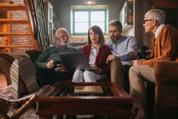 istock Keeping up with all the latest news and developments 1264363366
