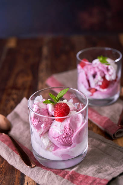 istock Strawberry Ice Cream with Fresh Strawberries 1264447611