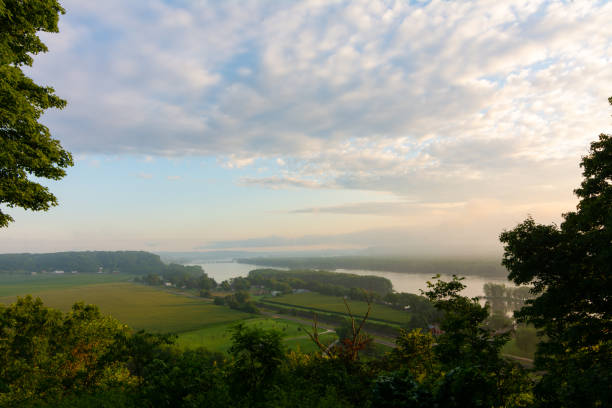 istock Sunrise over the Mississippi River 1264564489