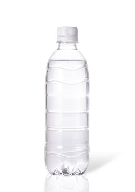 ボトル 入り 飲料水 - water bottle cold purified water ストックフォトと画像