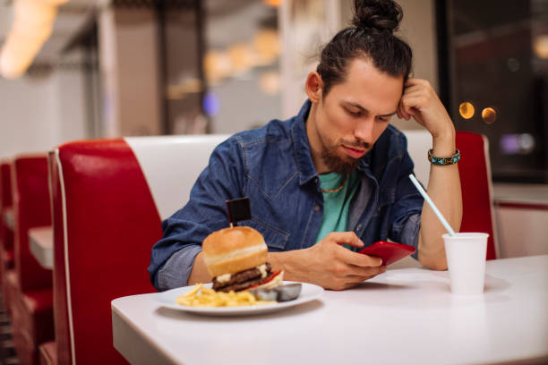 istock He loves these burgers 1264580985