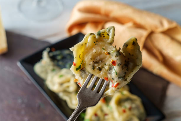 istock Butter Parmesan Tortelloni Alfredo 1264593768