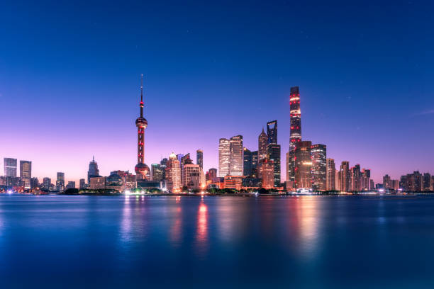skyline panoramico di shanghai - shanghai foto e immagini stock