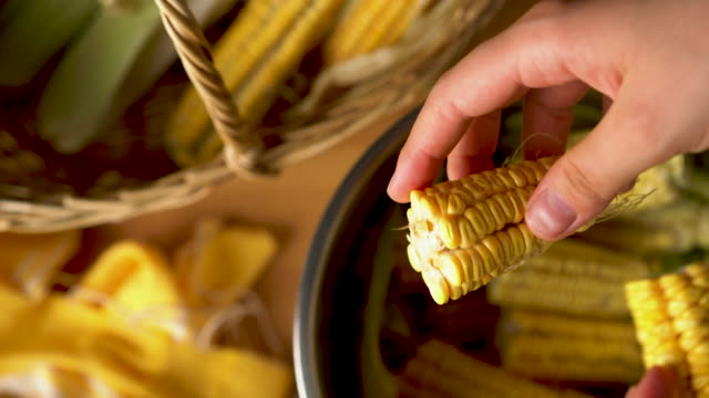 Boiled Corn On The Cob