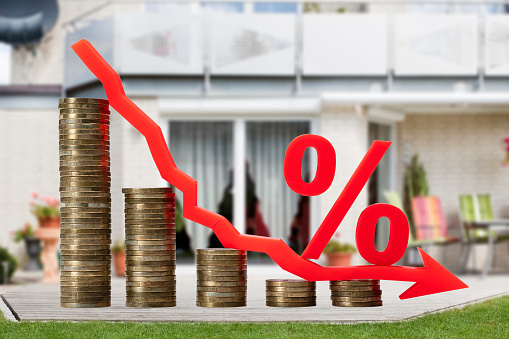Real Estate Interest Percentage Decrease And Discount Sign