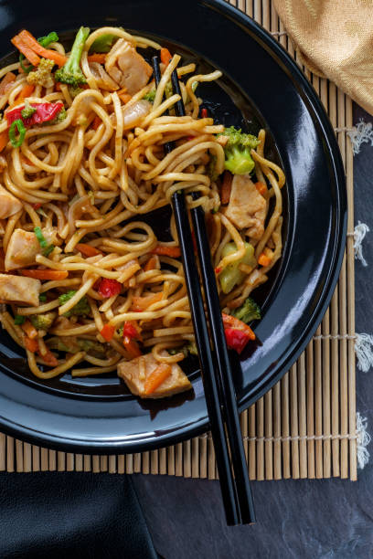 istock Chinese Chicken Chow Mein 1264686462