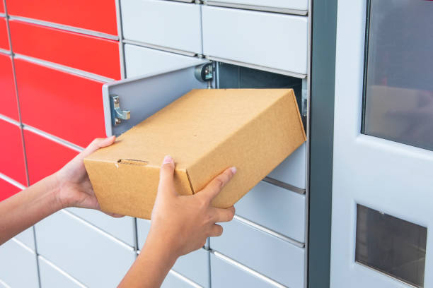 máquina de poste terminal - casillero fotografías e imágenes de stock