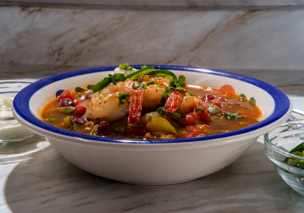 shrimp chili with meat - prawn prepared shrimp chili pepper spice imagens e fotografias de stock