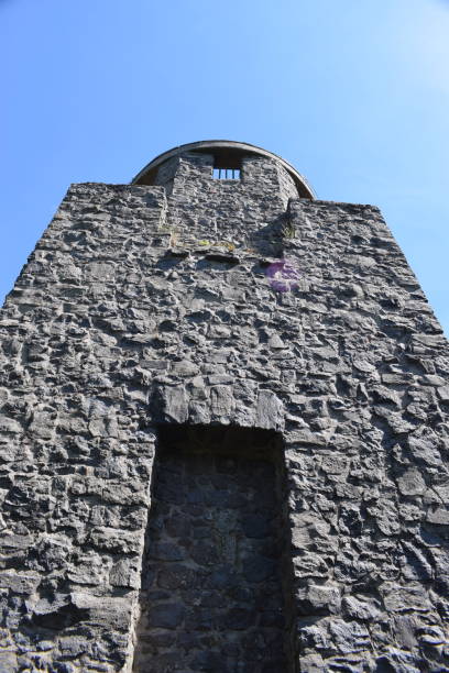 upper part of the old tower on hohe acht: kaiser-wilhelm-turm - backside - ancient civilization audio imagens e fotografias de stock