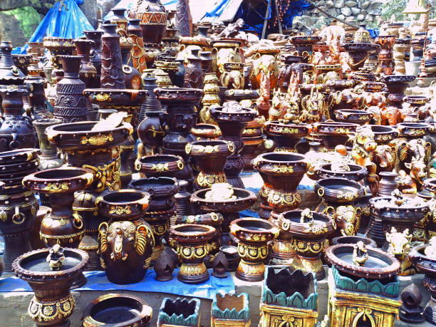 istock workshop ans sell hand crafted designer clay pots and idols 1264835133