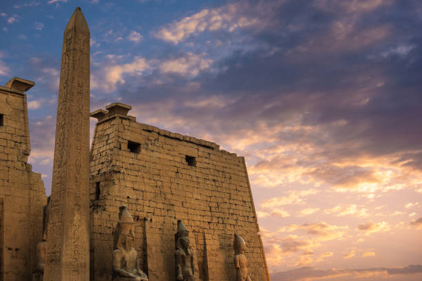 wejście do świątyni karnak - luxor africa archaeology architecture zdjęcia i obrazy z banku zdjęć