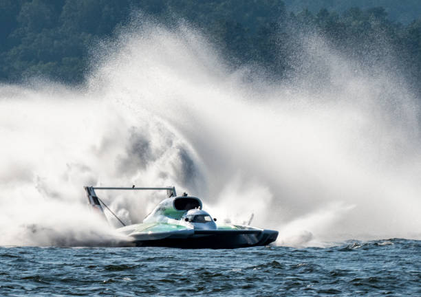 Hydro 2 Unlimited class hydroplane race boat. It is powered by a jet engine, most commonly the same type that powers the CH 47 Chinook helicopter. The boats are capable of speeds in excess of 150 MPH.
Guntersville, Alabama, USA
June 24, 2018 robertmichaud stock pictures, royalty-free photos & images