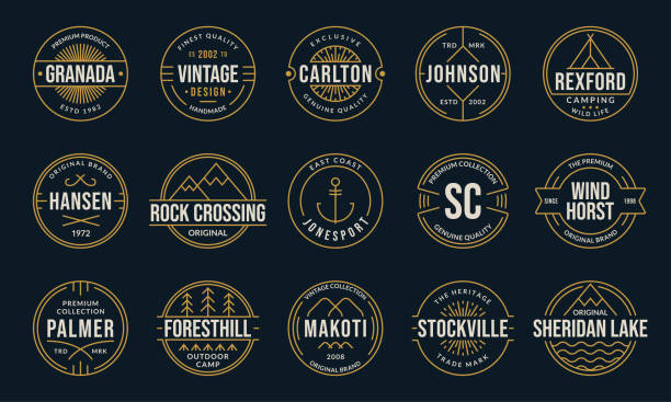 ilustraciones, imágenes clip art, dibujos animados e iconos de stock de conjunto de insignias y etiquetas vintage. diseño de logotipo retro. colección de sellos de esbozo. emblemas originales de primera calidad para tipografía de negocios y moda. ilustración vectorial. - circle logo