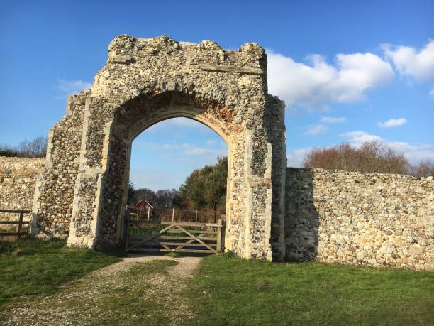 istock Last Ruins Dunwich Suffolk 1265054858