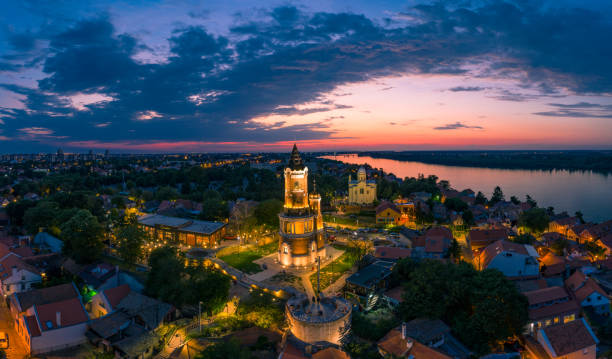 zemun al atardecer - belgrado serbia fotografías e imágenes de stock