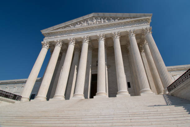 edificio de la corte suprema - washington dc - legal system us supreme court column washington dc fotografías e imágenes de stock