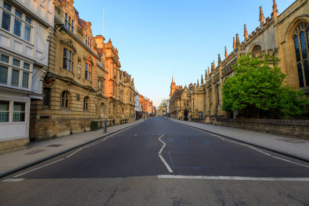istock Oxford's High Street at sunrise. 1265172753