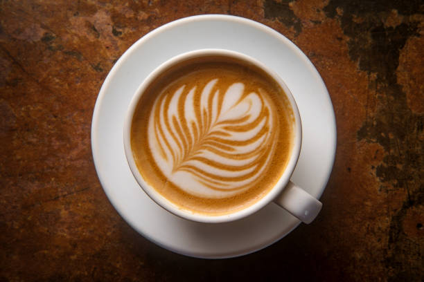 matin hot latte - foamed milk photos et images de collection