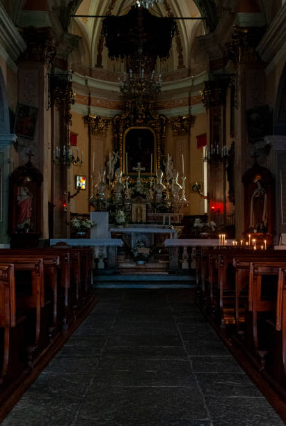 istock inside of church 1265263372