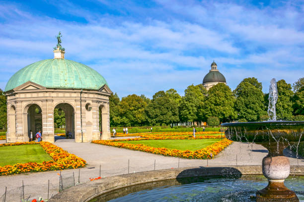 храм дианы в хофгартене, мюнхен, бавария - diana pavilion стоковые фото и изображения