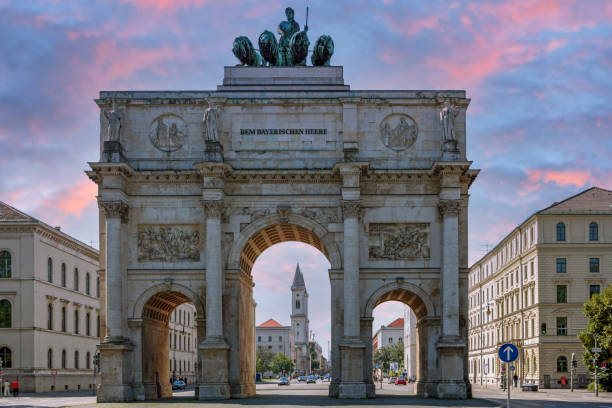 Victory Gate in Munich, Bavaria Siegestor - Victory Gate in Munich, Bavaria, Germany, Europe, 26. August 2007 siegestor stock pictures, royalty-free photos & images