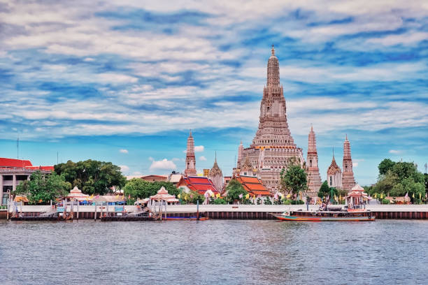 istock Wat Arun Temple of Dawn 1265550847