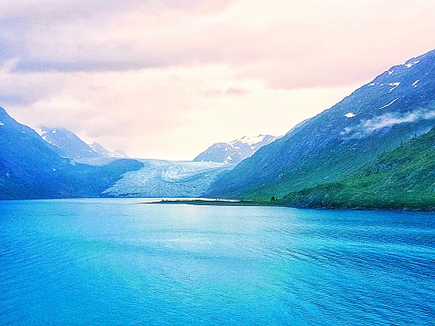 The Harvard Glacier is the largest tidewater glacier in the Alaska's Prince William Sound. It is a popular destination of cruise ships in the Prince William Sound.