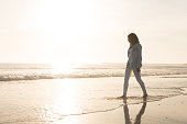 frau-am-strand.jpg?b=1&s=170x170&k=20&c=MrNh-ItCeDljgnhE1Qe95trVMbbEunA--lCfL8c-TR8=