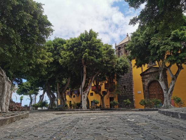 istock Garachico plaza with fountain 1265621375