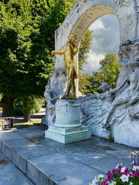 istock Johann Strauss Statue Stadtpark Vienna 1265648505