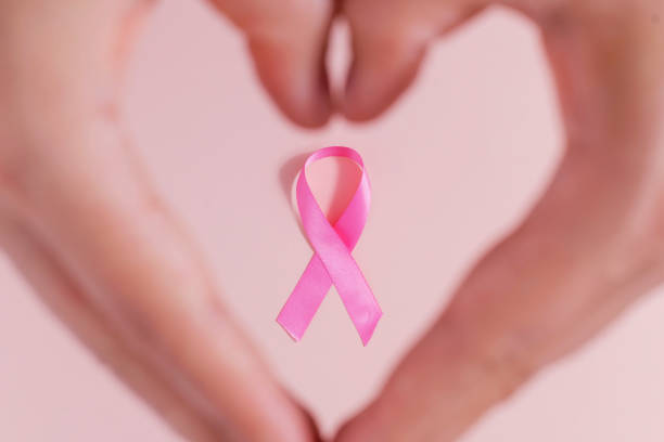 octubre es el mes de concientización sobre el cáncer de mama. - breast cancer awareness fotografías e imágenes de stock
