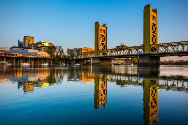 sacramento at sunset - sacramento county imagens e fotografias de stock