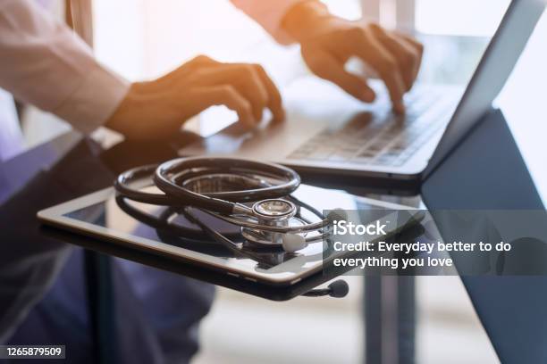 Doctor Stock Photo - Download Image Now - Healthcare And Medicine, Technology, Computer