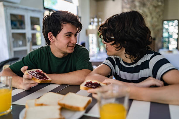 istock Teenagers having breakfast 1266023279
